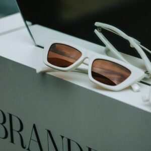 Kính mát Thể Thao Năng Động Nữ – Gọng nhựa – Chống chói, chống tia UV – Mã TSN002